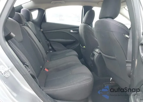 2015 Dodge Dart Sxt z USA, uszkodzony, nr VIN 1C3CDFBB1FD227948